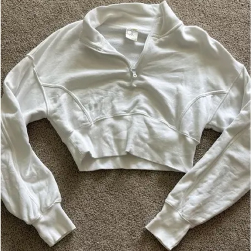 White Cropped Pullover Top